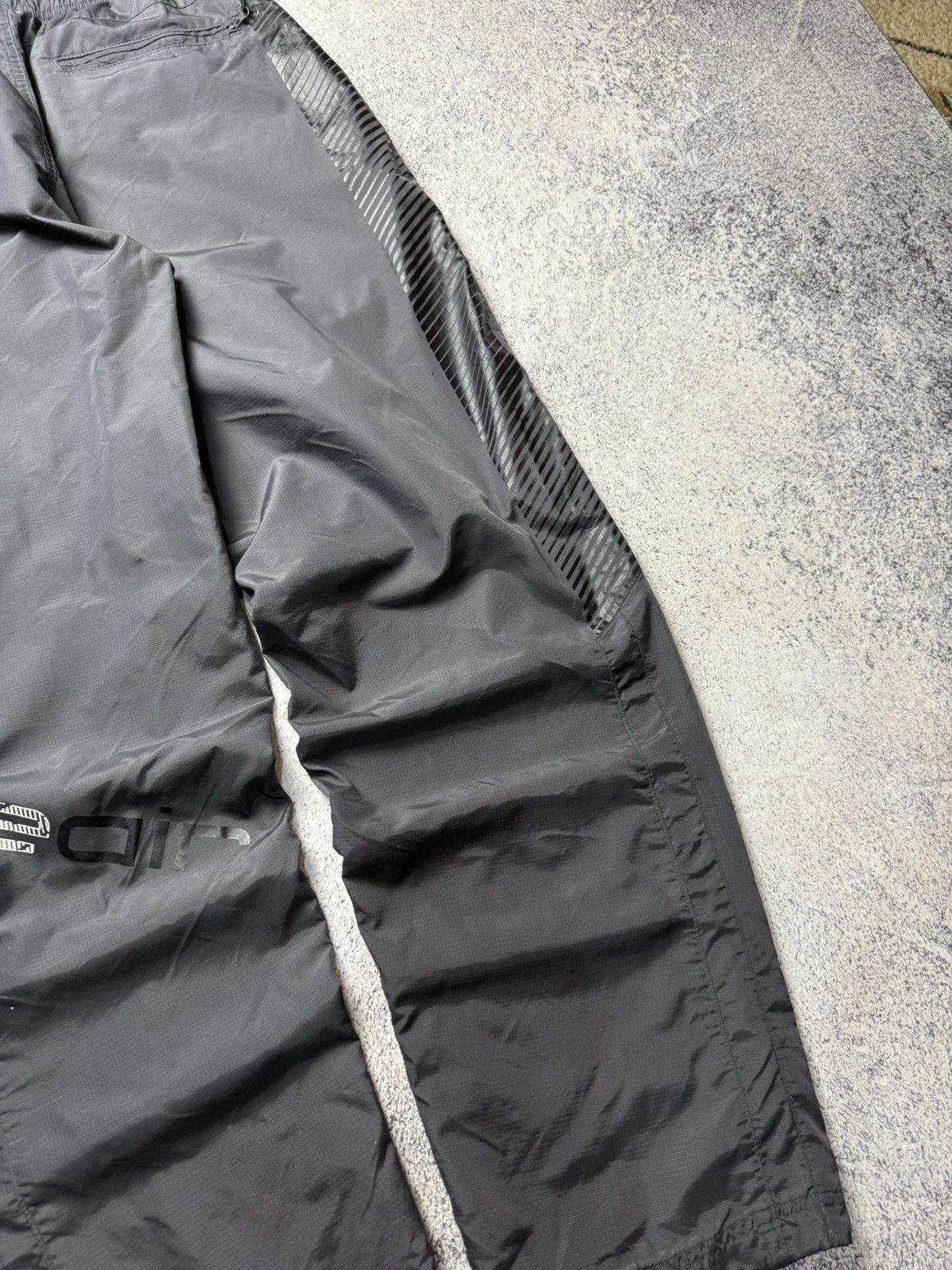 Nike Vintage Nike Air Max Drill Pants Japanese Y2K Gorpcore Size US 34 / EU 50 - 21 Thumbnail