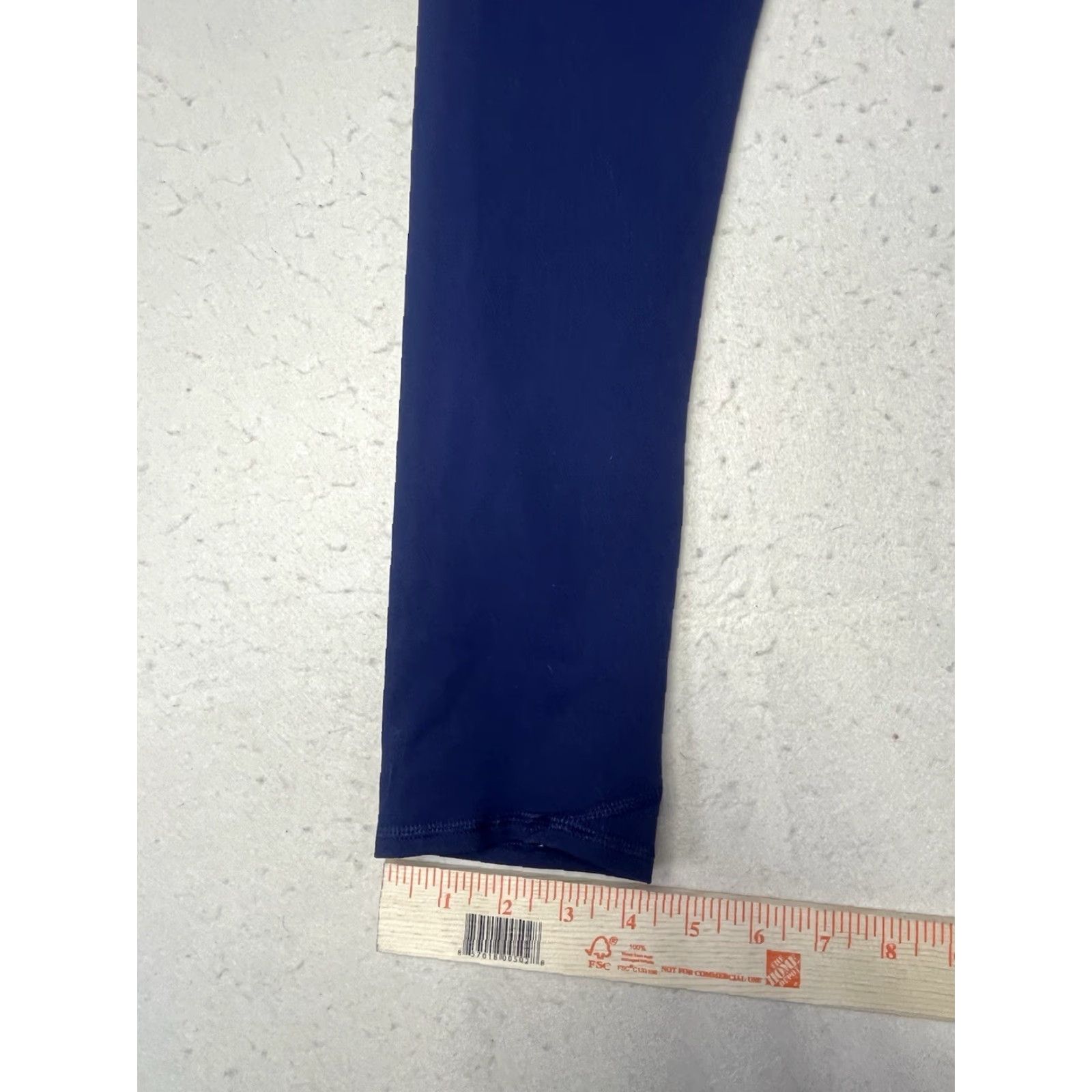 Fabletics Fabletics Leggings Womens Small Navy Blue Teal Purple Multicolor Cropped Capris Capris Pattern Size S Women Size 28" / US 6 / IT 42 - 7 Thumbnail