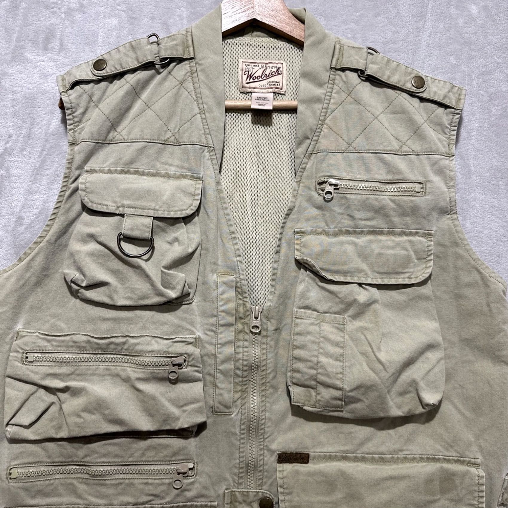 Vintage VINTAGE Woolrich Vest Mens Size L Beige Cotton Outdoor Utility Trail Fishing Vest Size US L / EU 52-54 / 3 - 5 Thumbnail