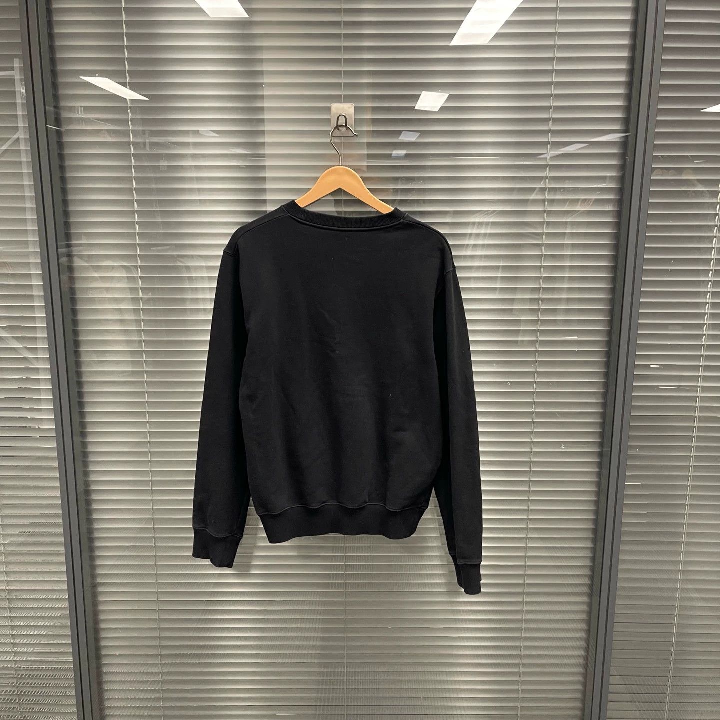 Dior Dior Black CD Embroidered Crewneck L 99new #10537 Size L / US 10 / IT 46 - 2 Thumbnail