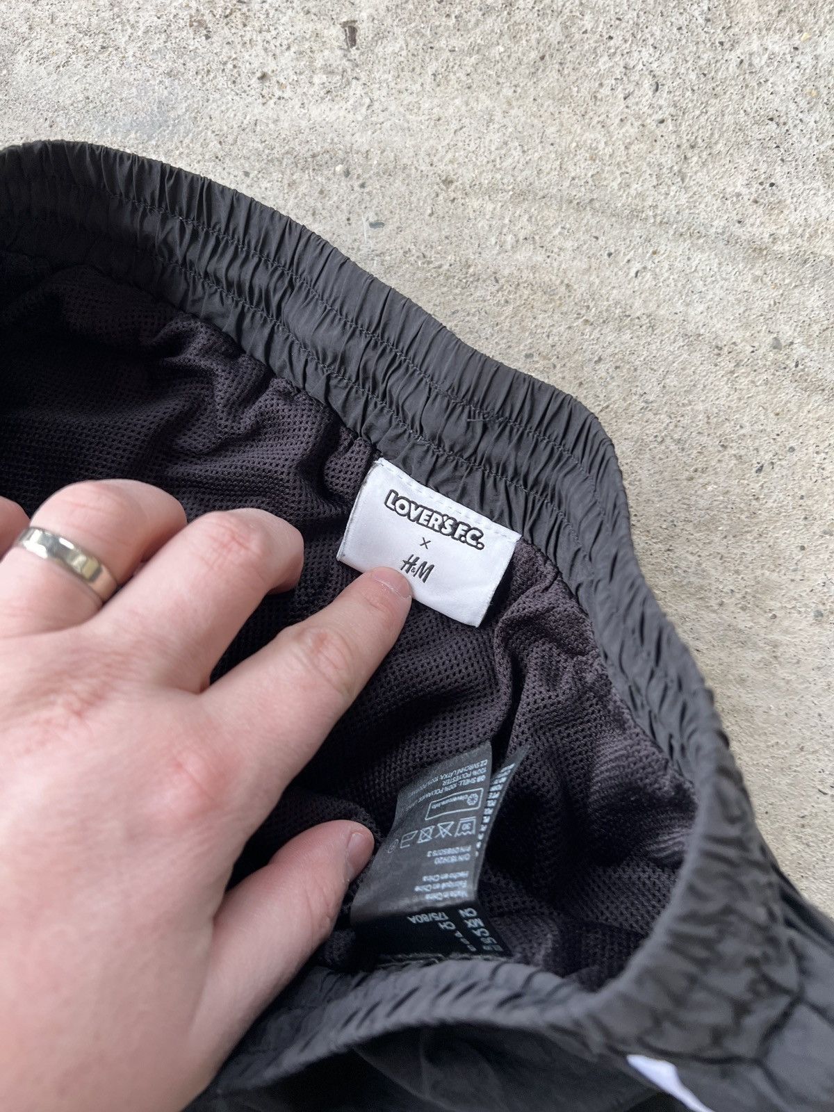 H&M H&M Lover's F.C. Sweatpants Size US 30 / EU 46 - 5 Thumbnail