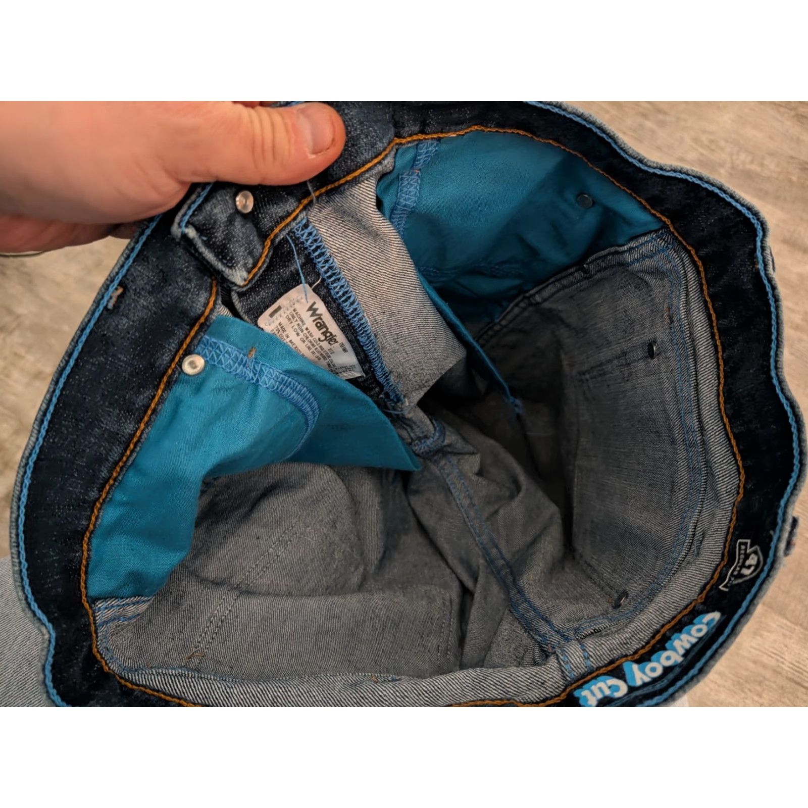Wrangler Wrangler Jeans Cowboy Cut 47MAVMR 30x32 Western Denim Mens Classic Bootcut Blue Cotton Blend NICARAGUAN EUC Size US 30 / EU 46 - 7 Thumbnail