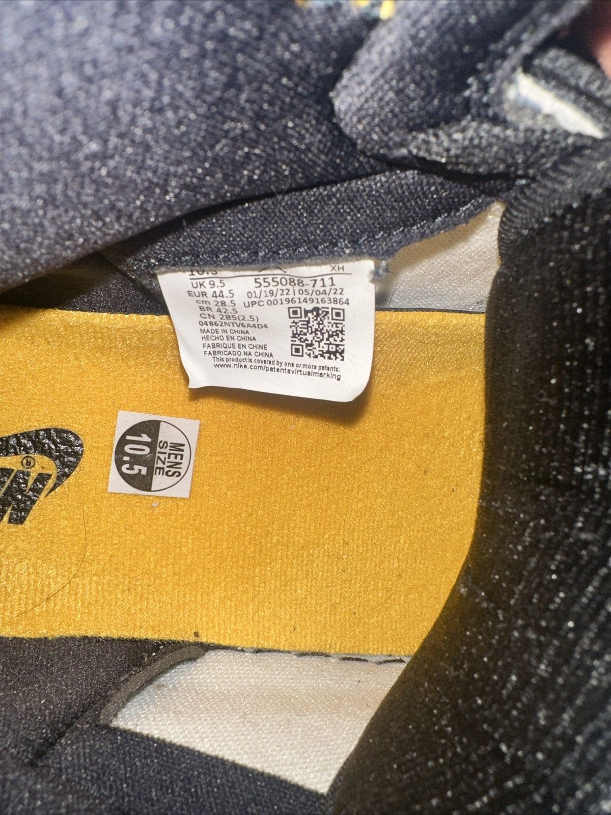 Jordan Brand × Nike Size 10.5 Air Jordan 1 Yellow toe Size US 10.5 / EU 43-44 - 5 Thumbnail