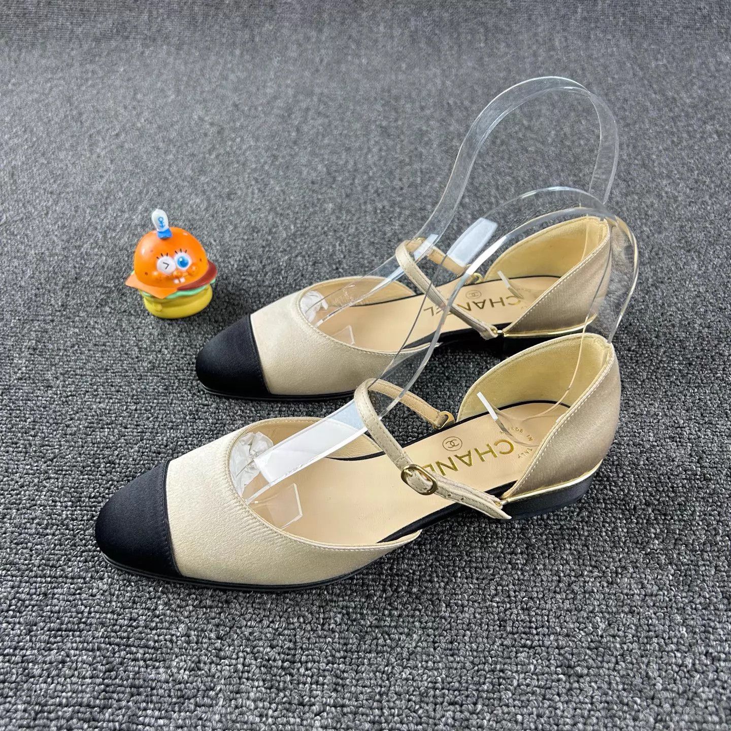 Chanel Chanel Beige Low-Heel Pumps 35.5 Size US 5 / IT 35 - 1 Thumbnail