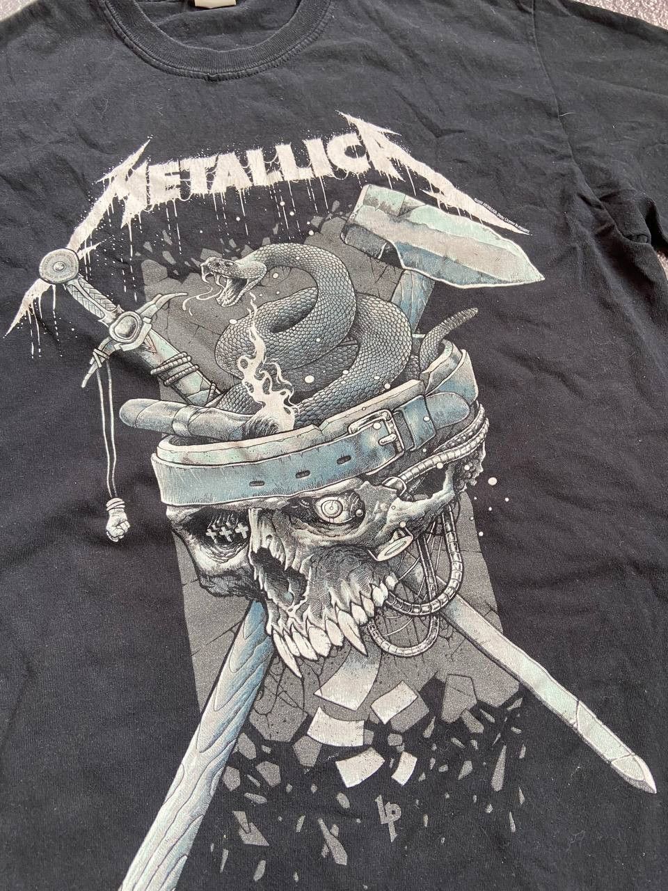 Band Tees Metallica vintage style big print distressed tee Size US S / EU 44-46 / 1 - 4 Thumbnail