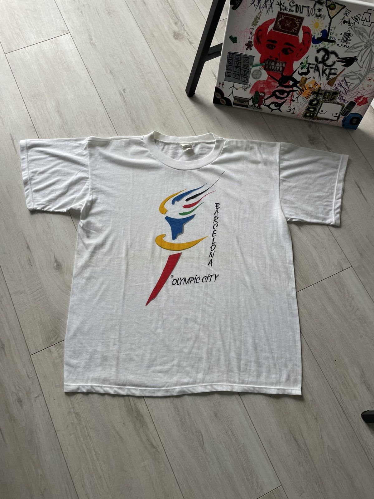 Vintage Vintage Barcelona Olympic City 1992 Art Designer T-Shirt Size US L / EU 52-54 / 3 - 1 Thumbnail