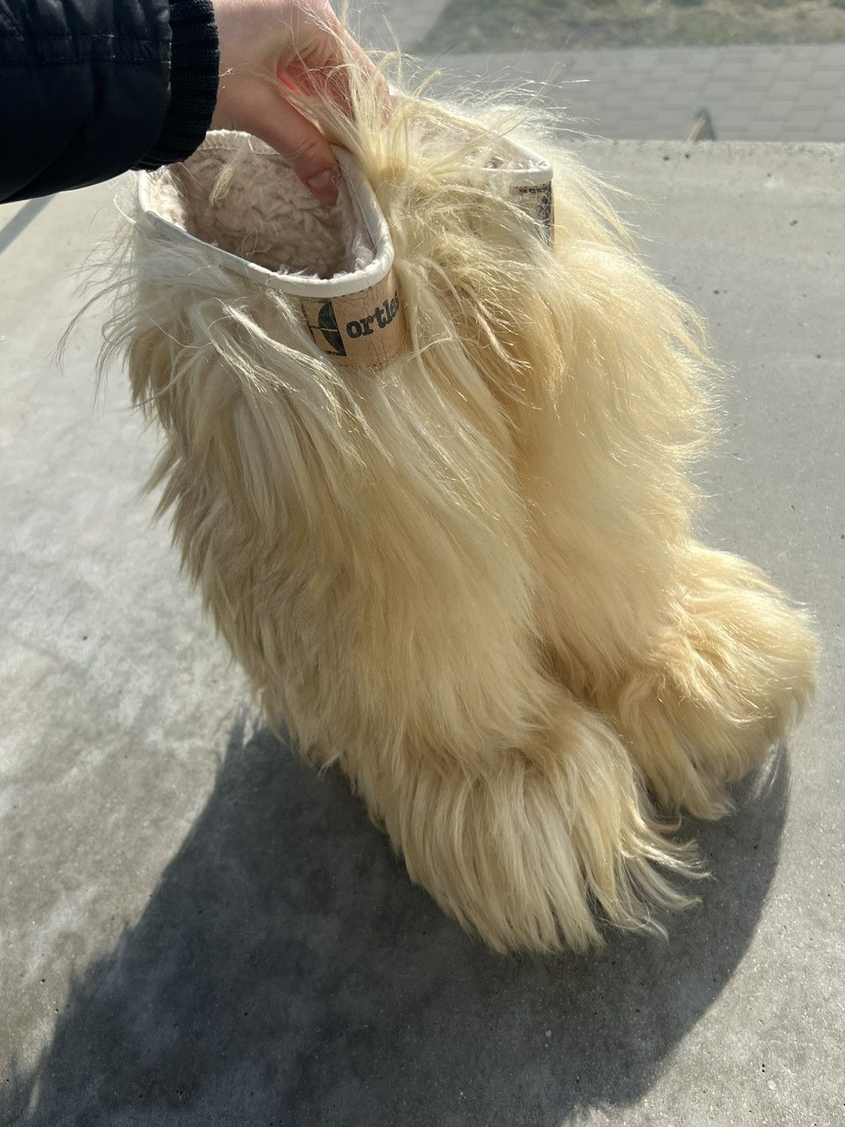 Japanese Brand × Vintage Beige goat fur yeti boots after ski roxy moon vintage Size US 9 / IT 39 - 2 Thumbnail