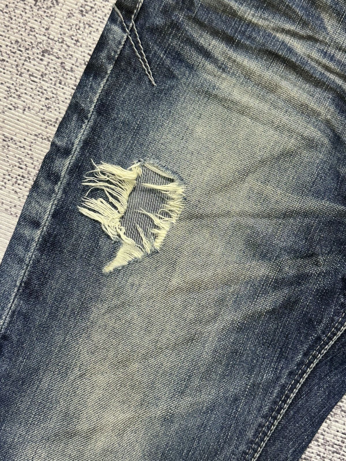 GOSTAR DE FUGA 2000s FUGA Flare Stone Washed Distressed Denim Jeans Size US 31 - 6 Thumbnail