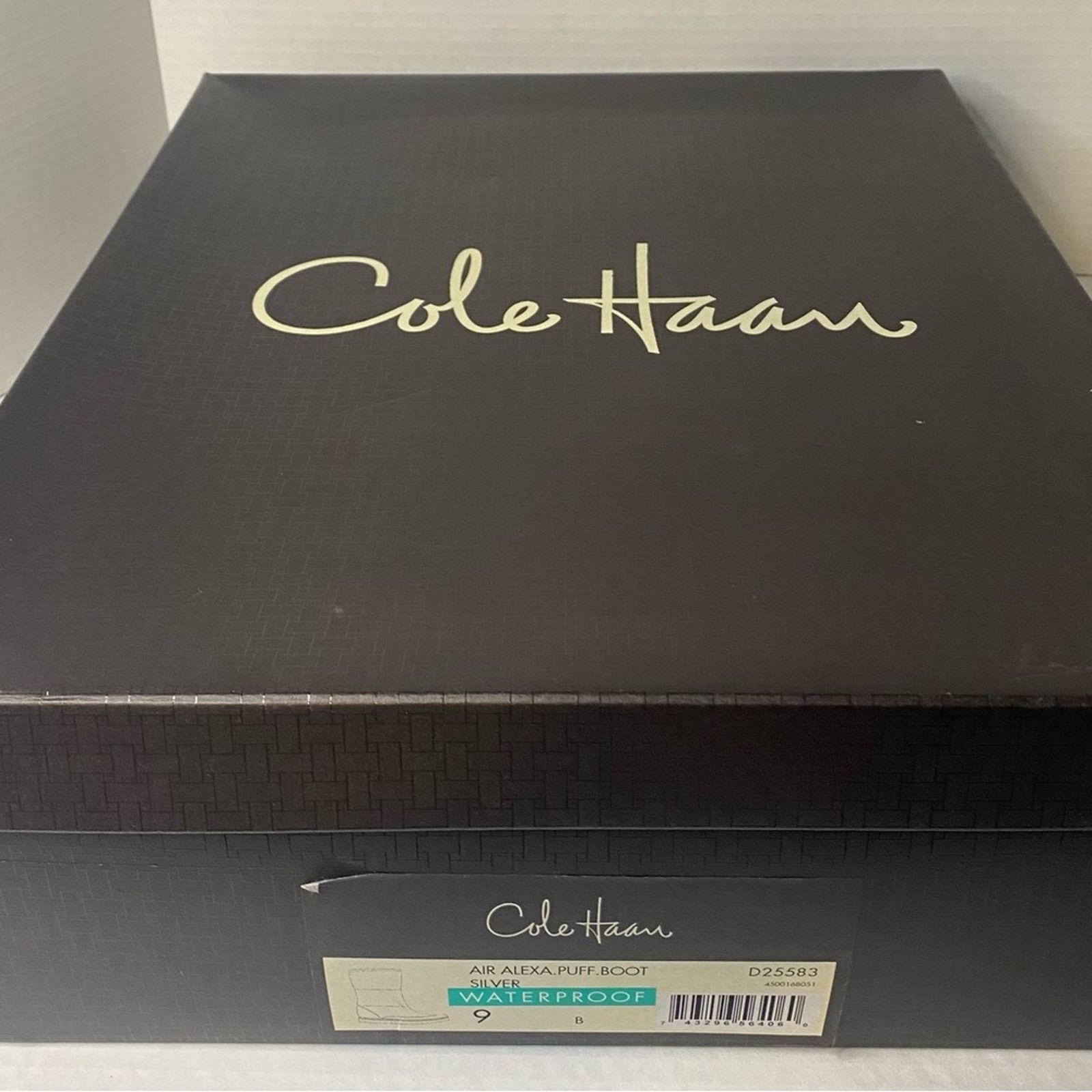 Cole Haan Cole Haan white & silver walking boot mid calf w/ rubber sol Size US 10 / IT 40 - 7 Thumbnail