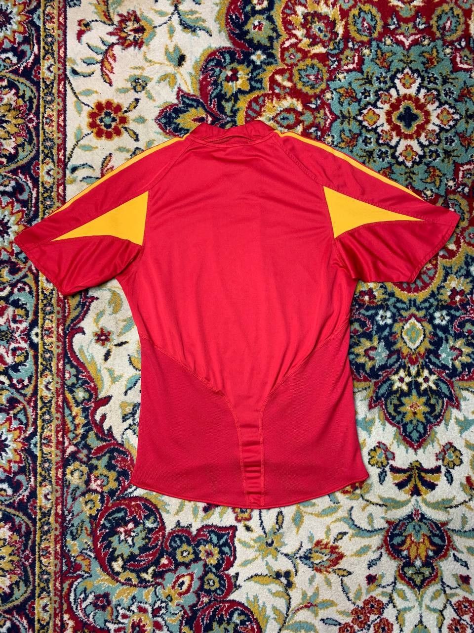 Adidas 2004-06 Spain Home Shirt M soccer jersey adidas Size US M / EU 48-50 / 2 - 2 Thumbnail