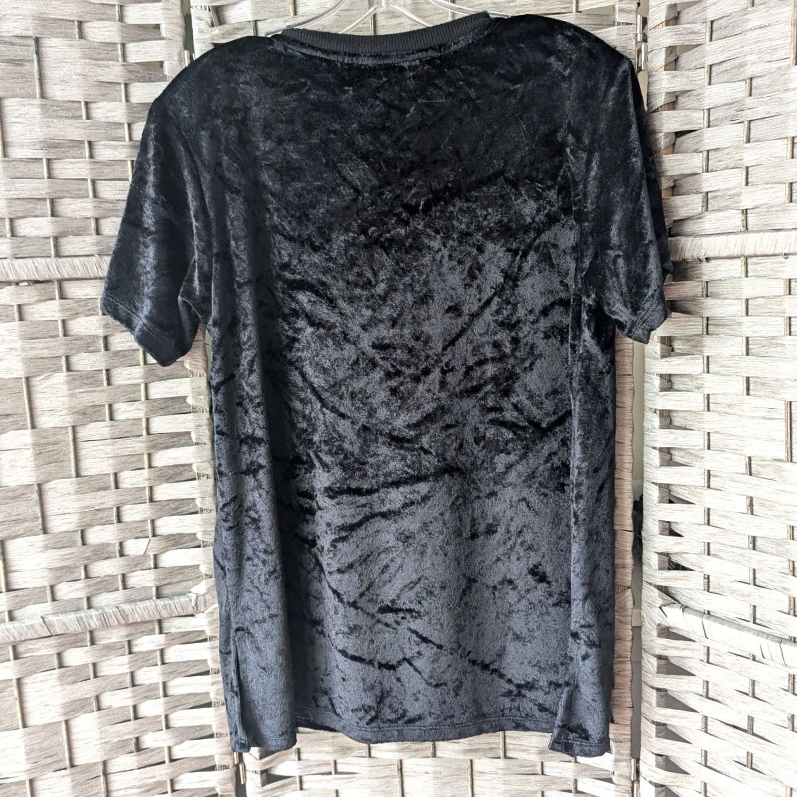 Michael Stars VINTAGE Michael Stars T-Shirt Velvet Black V-Neck Short Sleeve Sz S Womens Minimalist 90s Grunge Night Out Casual Chic Size S / US 4 / IT 40 - 3 Thumbnail