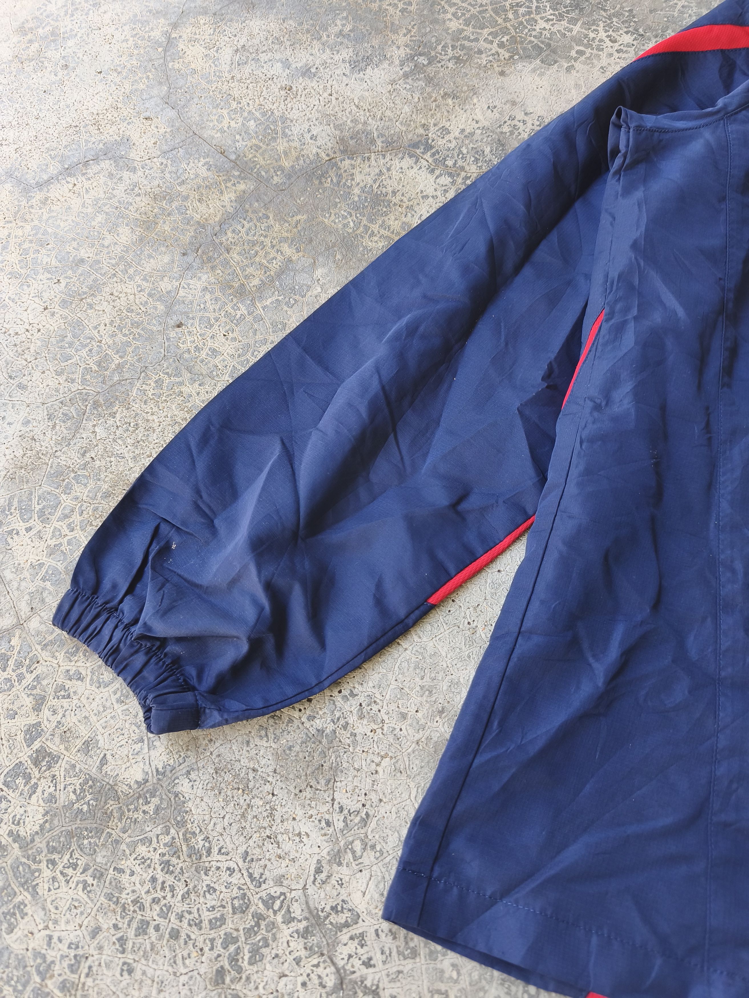 Asics Vintage ASICS Windbreaker Pullover Jacket - 2000s Navy Red Size US L / EU 52-54 / 3 - 3 Thumbnail