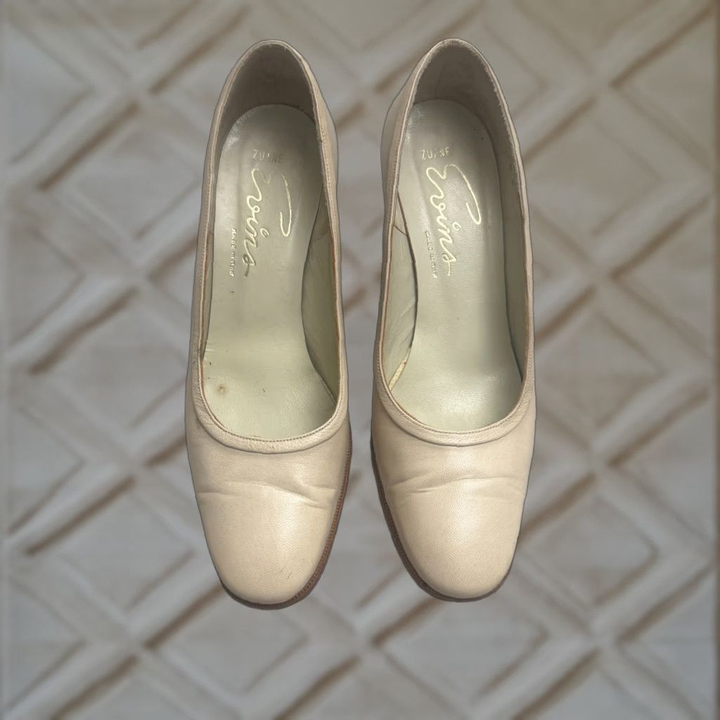 Vintage VINTAGE Ervins Zuane Women's Leather Block Heel Pumps 5B Beige 70s Retro Classic Designer Dress Shoe Size US 5 / IT 35 - 1 Thumbnail