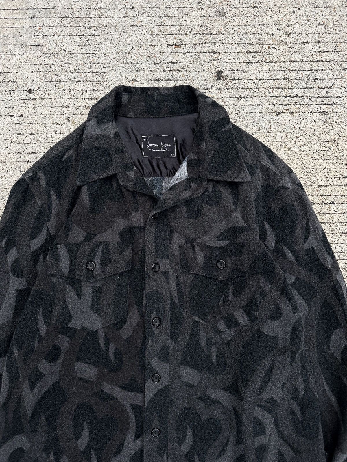 Number (N)ine Number (N)ine AW04 Tribal Hearts Camo Long Shirts Size US M / EU 48-50 / 2 - 7 Thumbnail