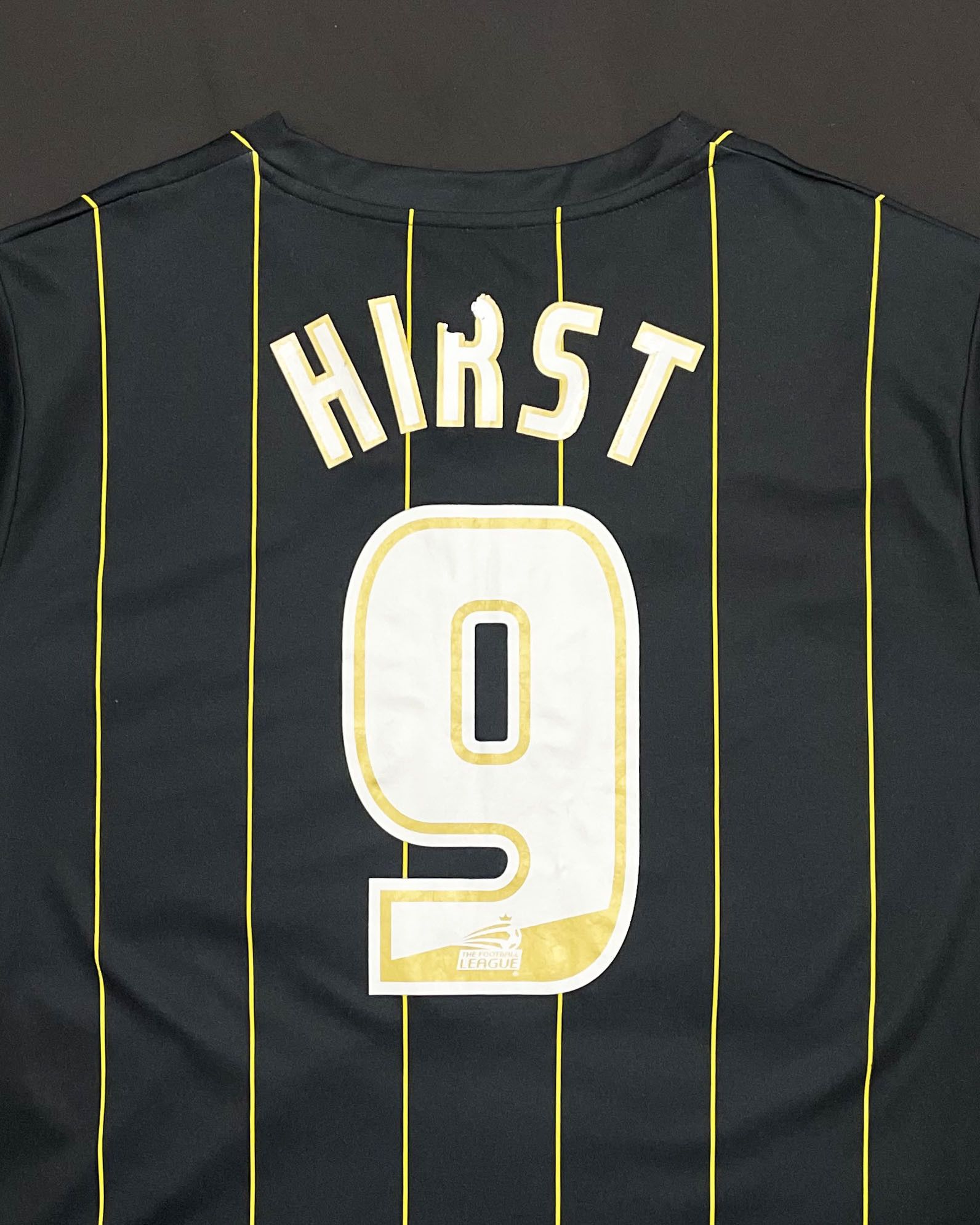 Puma Sheffield Wednesday Away Kit 2010 2011 Long Sleeve Size US L / EU 52-54 / 3 - 5 Thumbnail