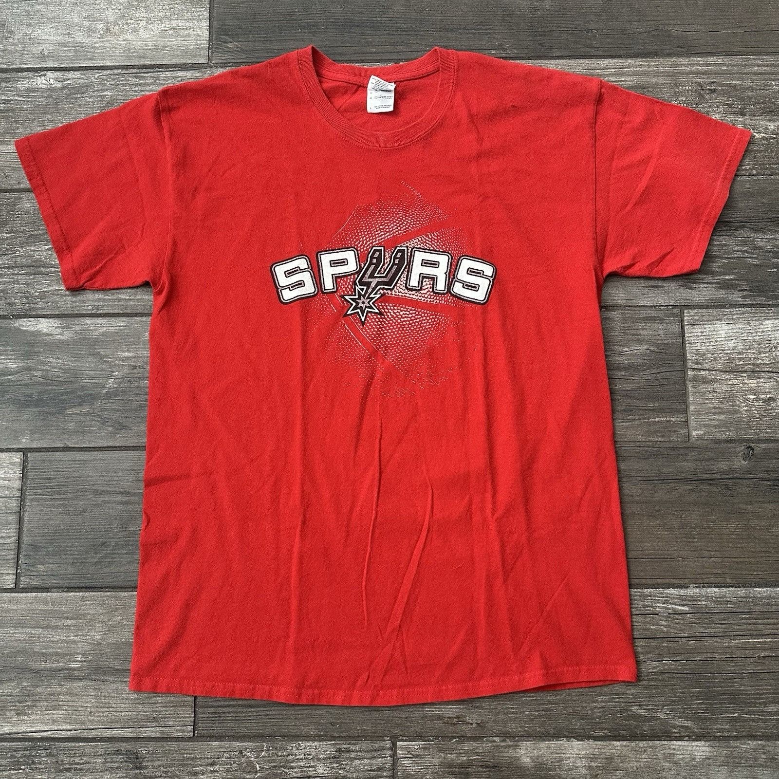 NBA Y2K SAN ANTONIO SPURS BASKETBALL RED T-SHIRT LOGO SZ L NBA Size US L / EU 52-54 / 3 - 2 Thumbnail