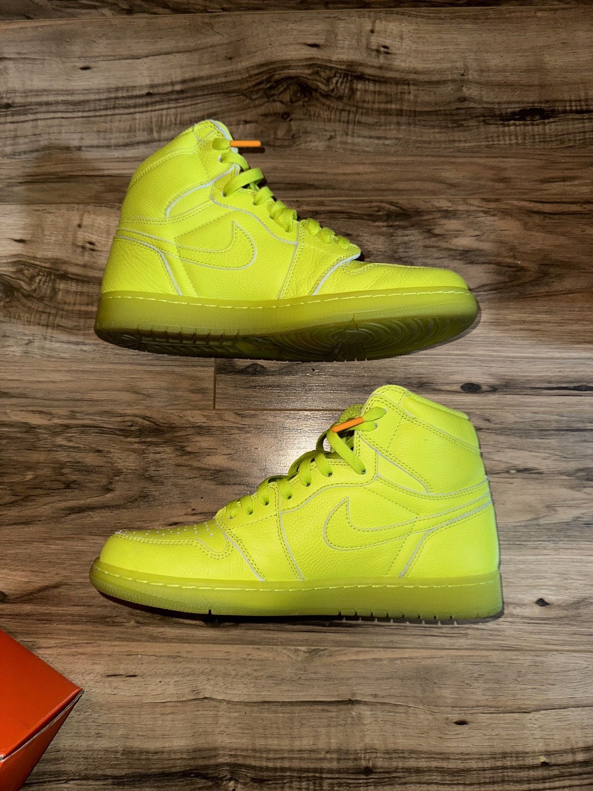 Jordan Brand Jordan 1 G8TRD cyber yellow Size US 10 / EU 43 - 3 Thumbnail
