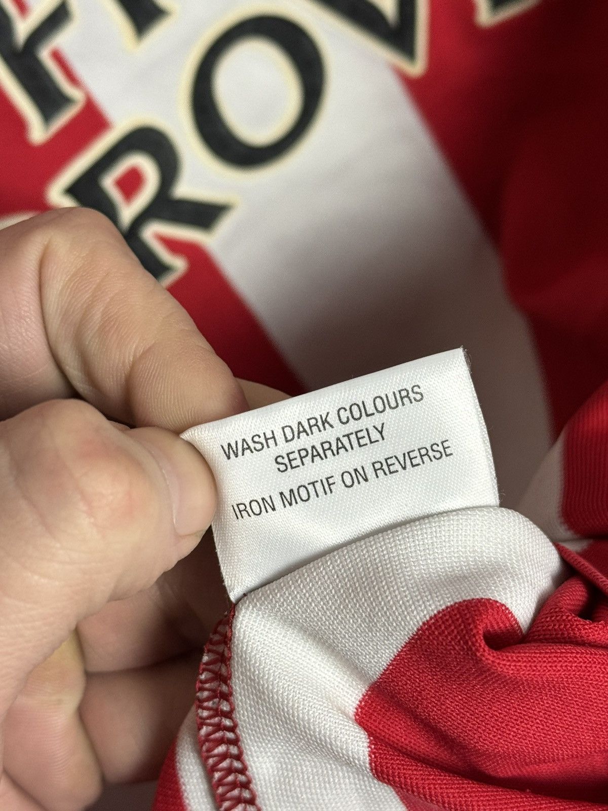 Other Southampton 03/05 Home Football Jersey Size US L / EU 52-54 / 3 - 21 Thumbnail