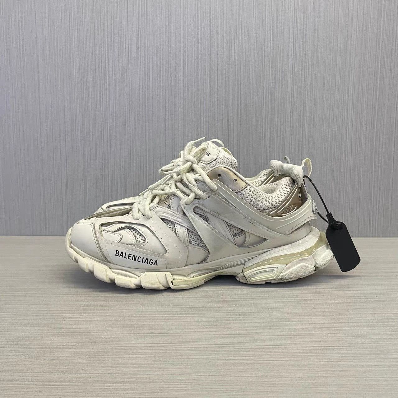 Balenciaga Balenciaga Track Off-white Dad Sneakers K28 Size US 9 / EU 42 - 2 Thumbnail