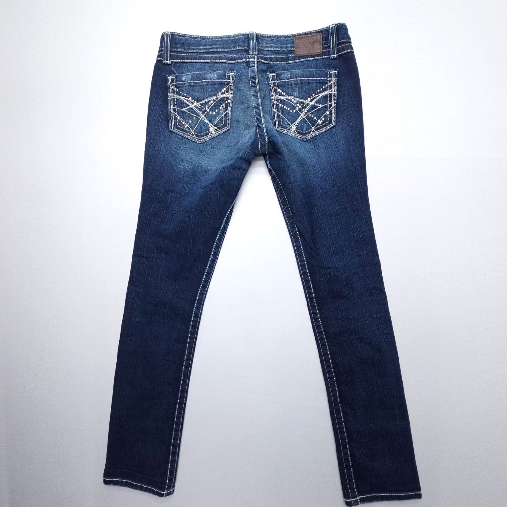 Vintage Buckle Buckle BKE Madison Skinny Low Rise Jeans 30 x 31.5 Dark Wash Embellished Womens Size 30 Blue Denim Vintage: No Size 30" / US 8 / IT 44 - 2 Thumbnail