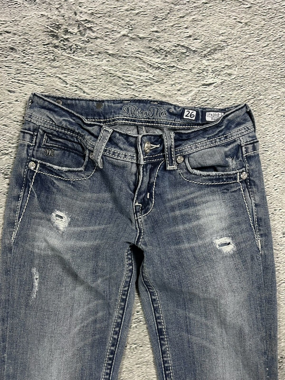 Miss Me Miss Me flared bootcut white stitching denim vintage y2k Size 26" / US 2 / IT 38 - 7 Thumbnail