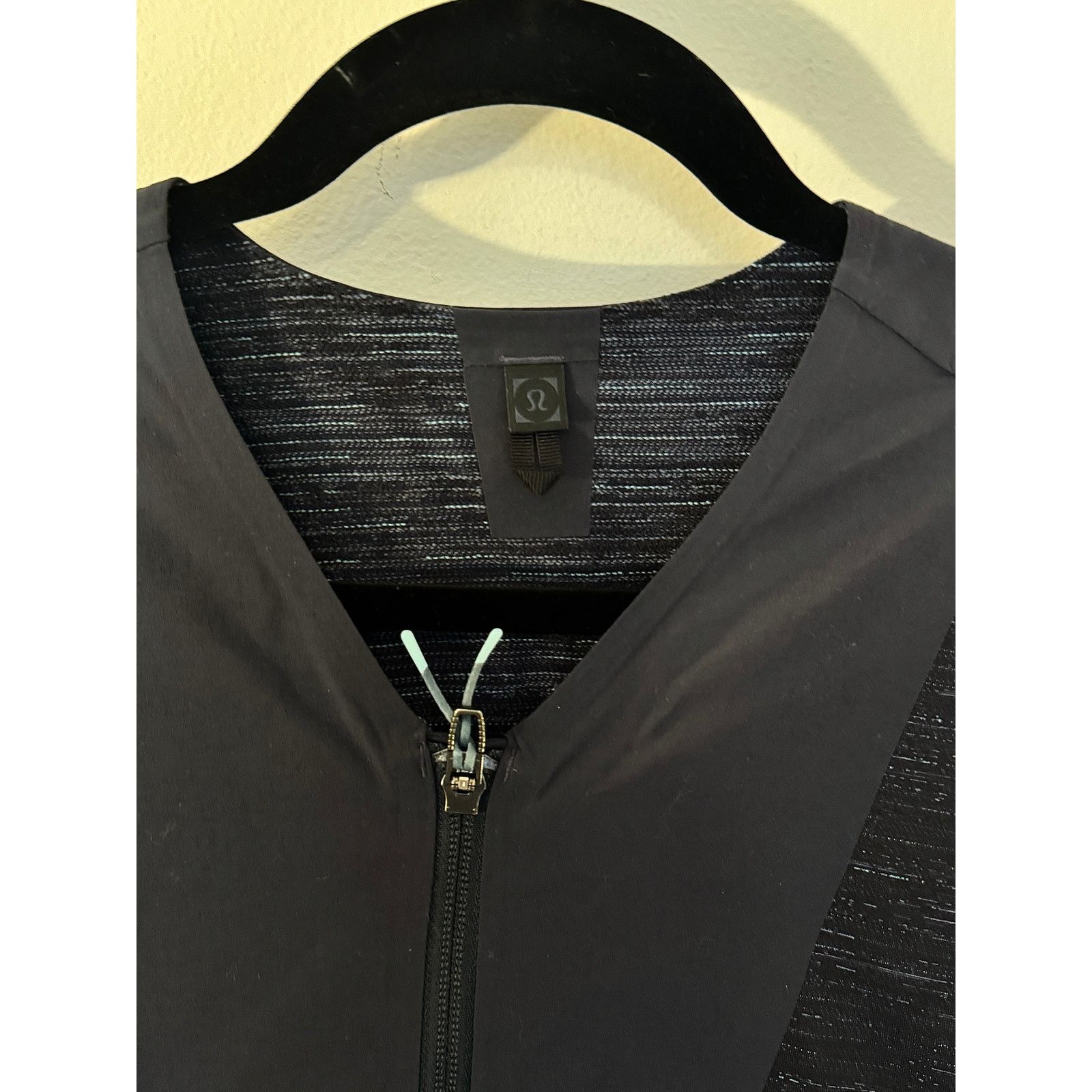 Lululemon Lululemon Men's LAB Varsa Jacket in Gray/Black Size US M / EU 48-50 / 2 - 2 Thumbnail