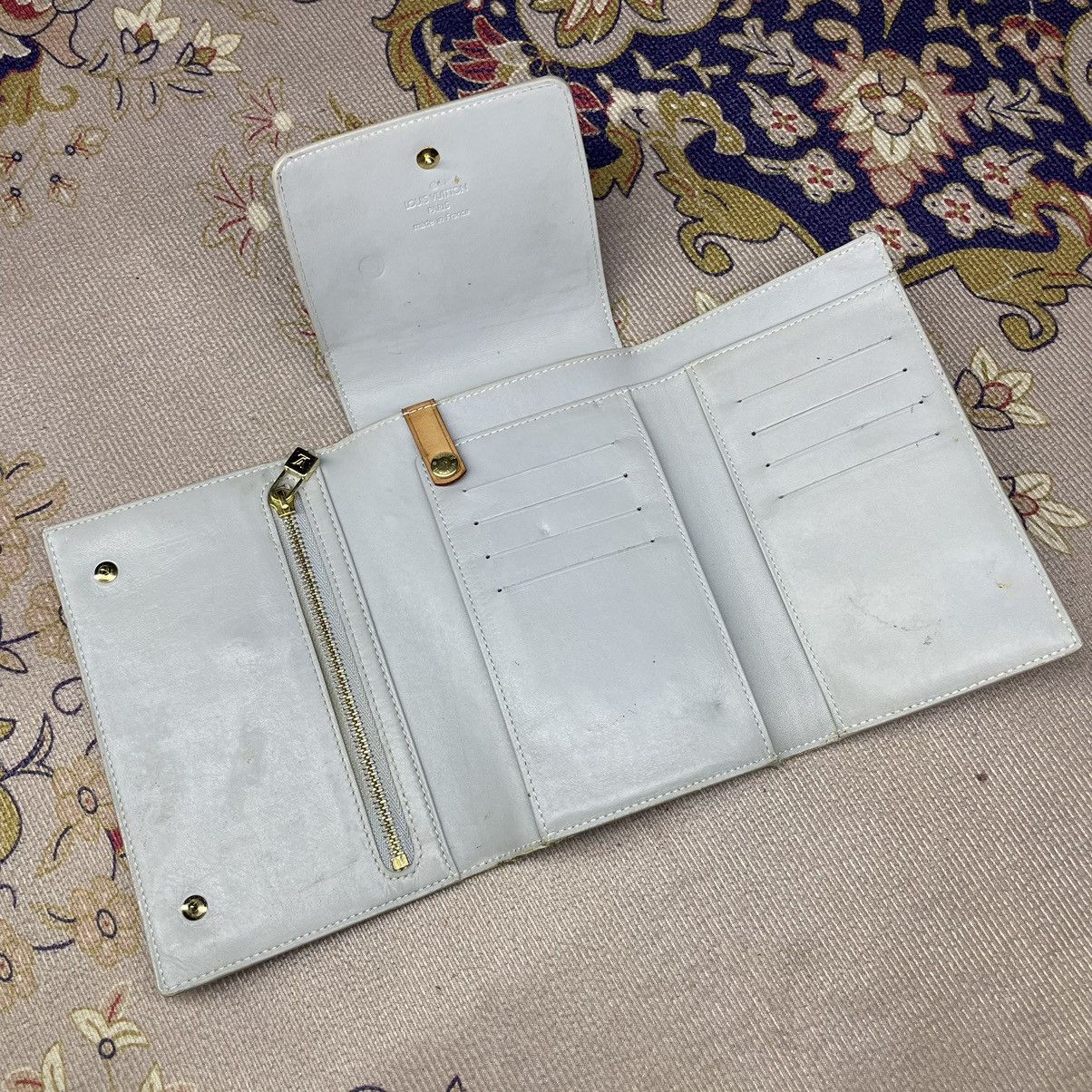 Louis Vuitton Louis Vuitton Vernis Wallet Size ONE SIZE - 9 Thumbnail