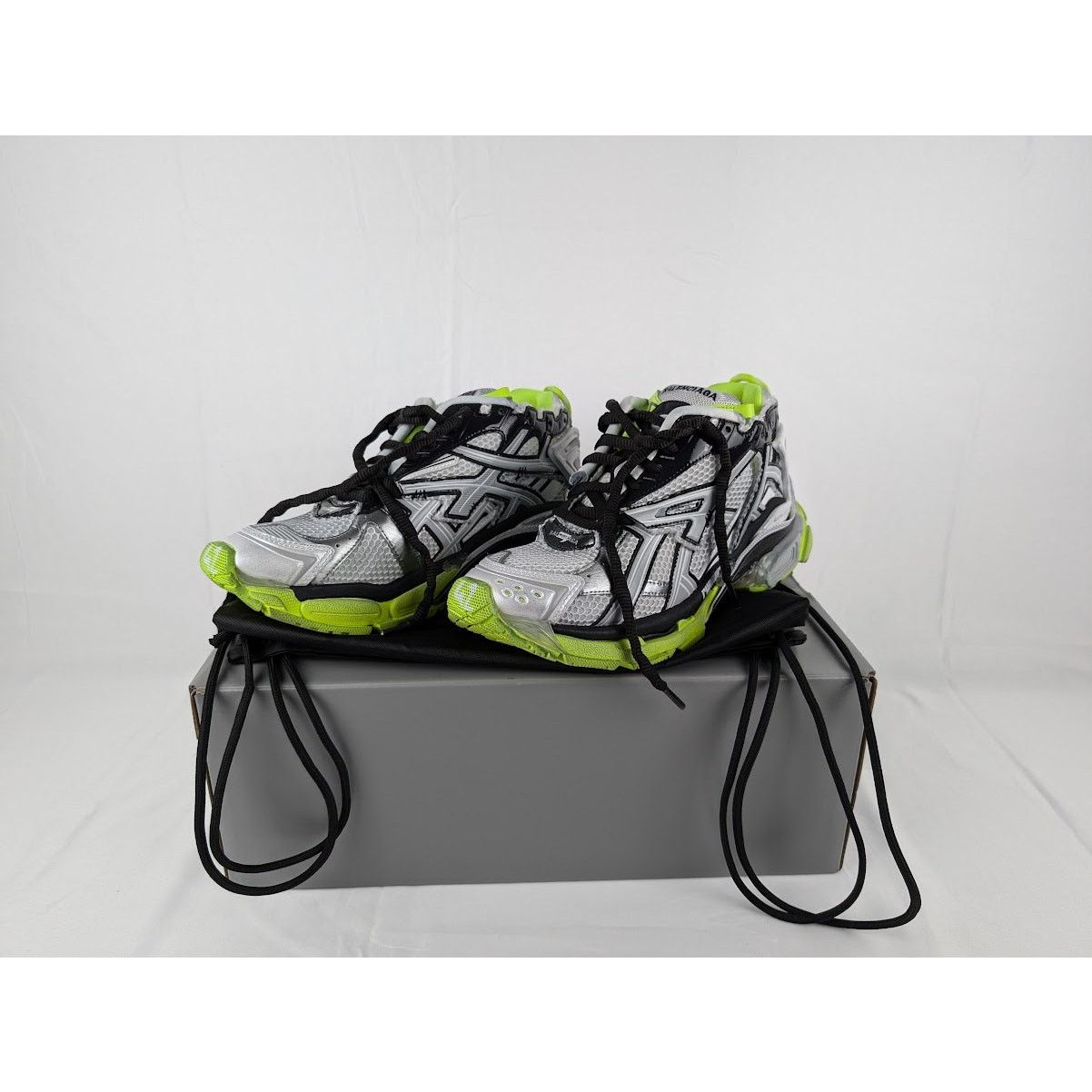 Balenciaga o1rshd1 Runner Sneakers in Multicolor Size US 9 / EU 42 - 8 Thumbnail