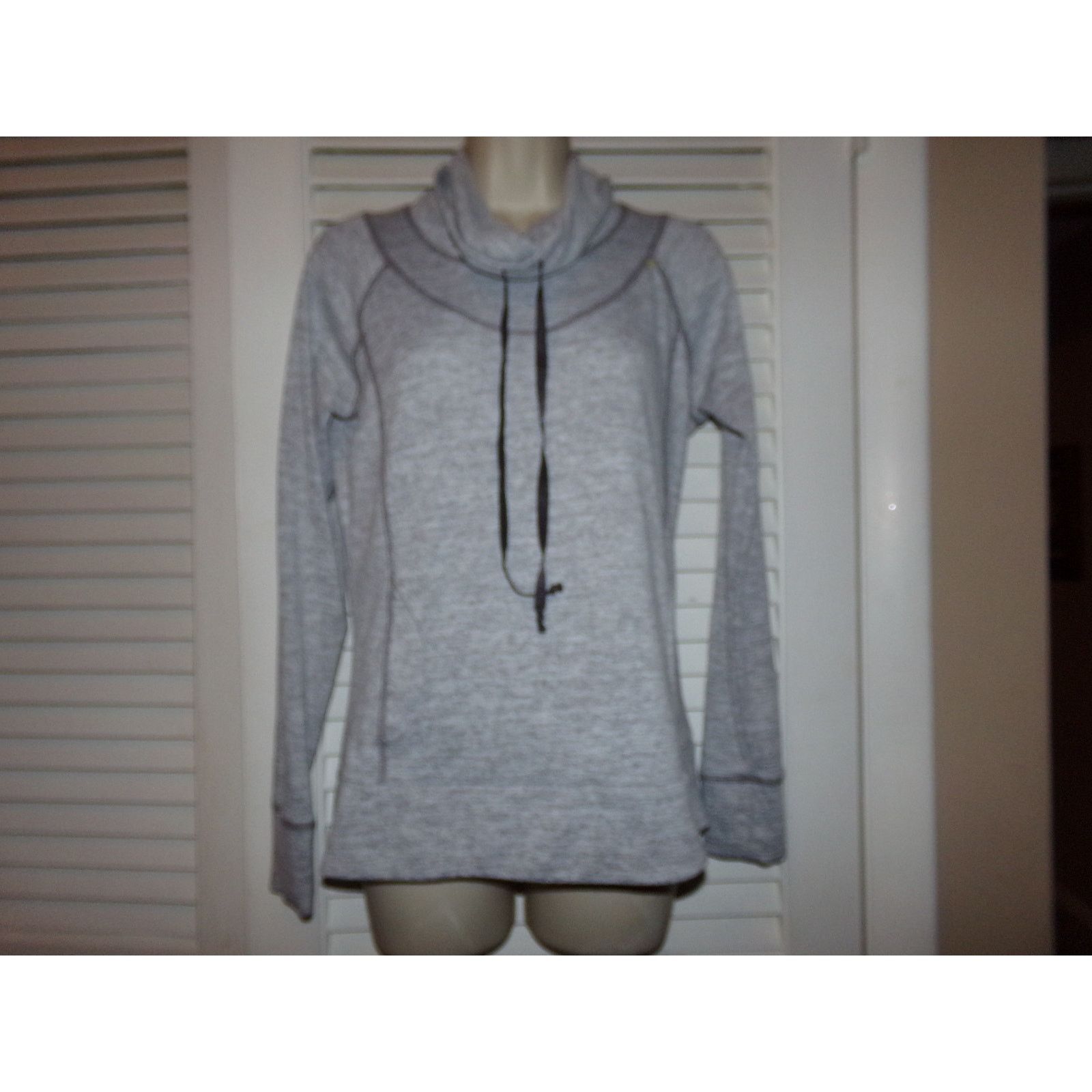 Kuhl Kuhl gray cowl neck sweatshirt S Kangaroo pocket thumb holes Size S / US 4 / IT 40 - 1 Thumbnail