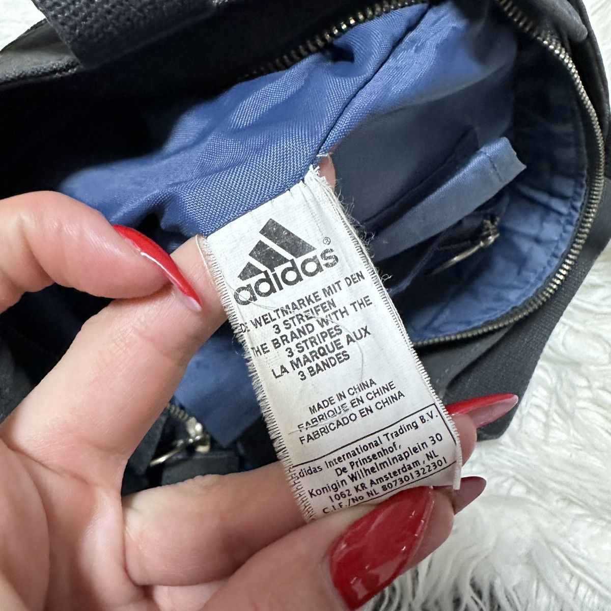 Adidas Vintage Adidas Tote Bag – 2010 Minimalist Black Shoulder Bag Size ONE SIZE - 9 Thumbnail
