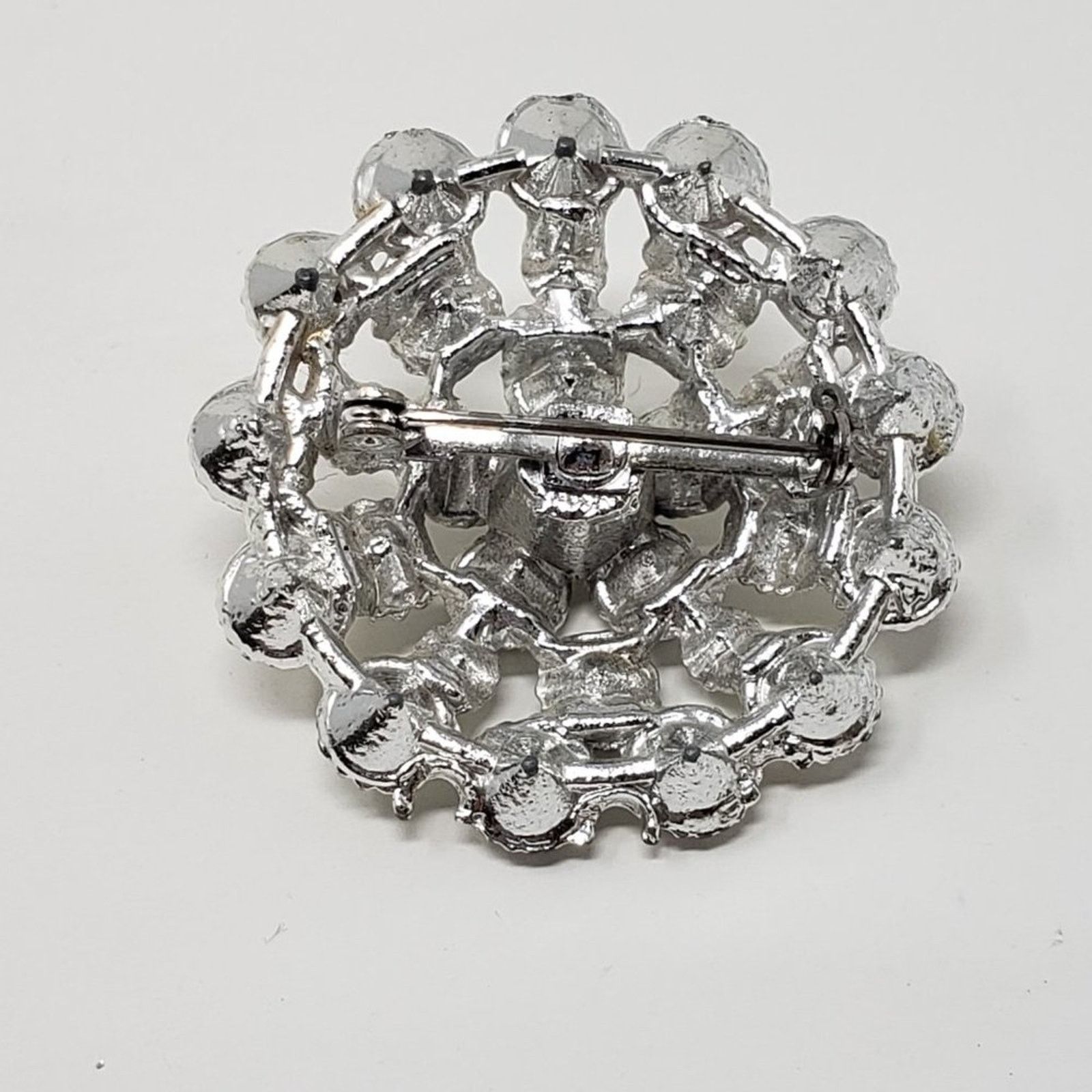 Other Silver-Tone Clear Gem Rhinestone Tiered Round Brooch Size ONE SIZE - 5 Thumbnail