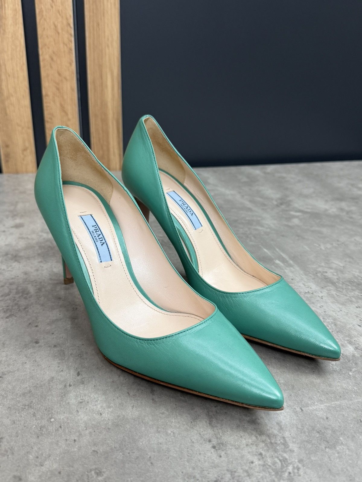 Prada Prada Green Leather Pointed Toe Pumps Heels Size 37 1/2 Size US 7.5 / IT 37.5 - 6 Thumbnail
