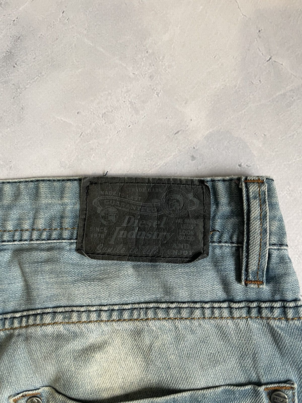 Diesel × Vintage Diesel US33 Denim Pants Faded Printed Size US 32 / EU 48 - 8 Thumbnail