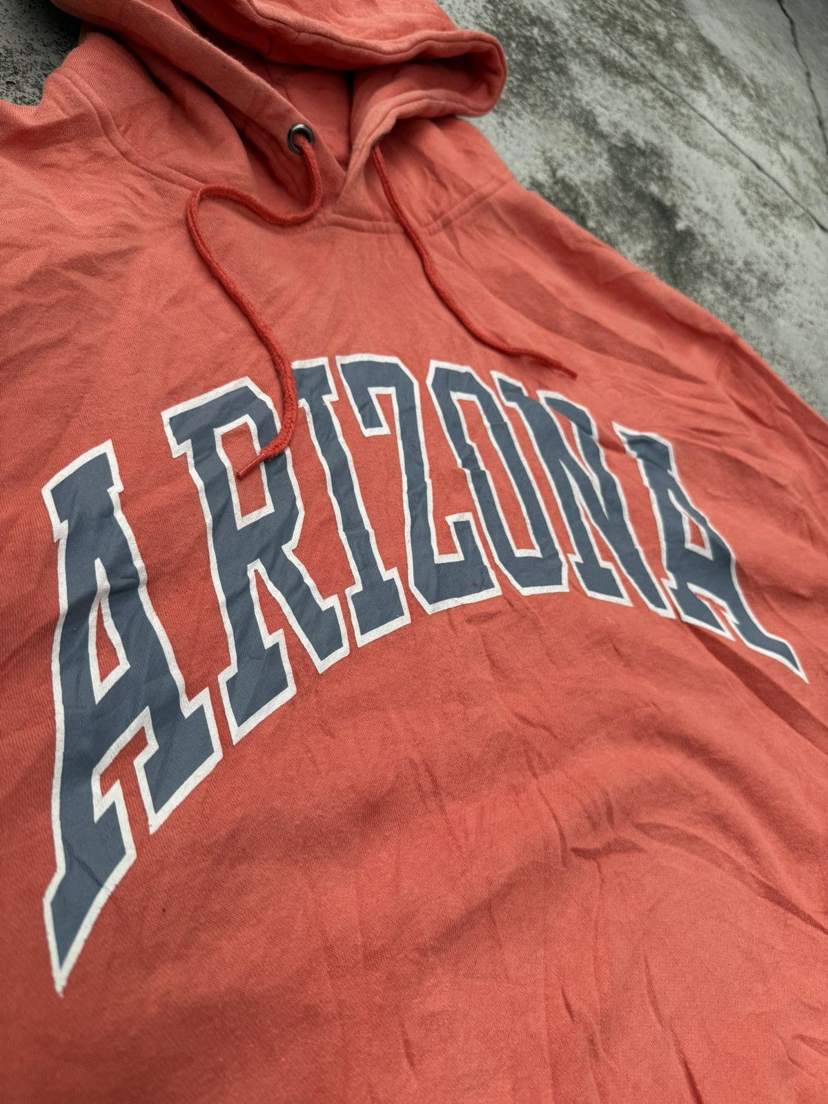 Logo Athletic 🔥 Y2K Discus Athletic Arizona University Los Vegas Hood - L Size US L / EU 52-54 / 3 - 5 Thumbnail