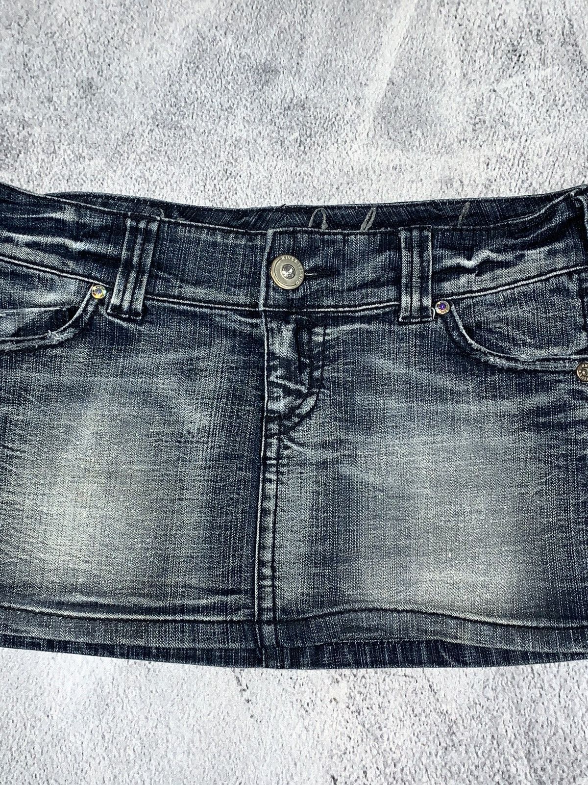 Vintage Vintage Y2K glitters faded denim mini skirt Japanese style Size 30" / US 8 / IT 44 - 4 Thumbnail