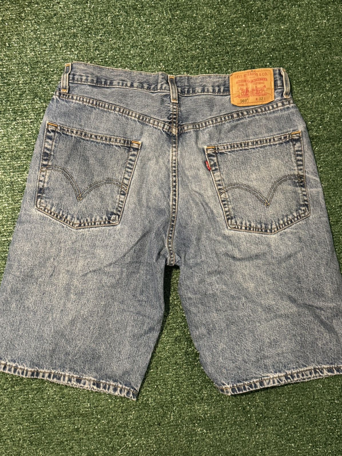 Levi's Vintage Clothing Vintage Levi's 569 Loose Straight Fit Jorts Baggy Skater Fit Size US 33 - 6 Thumbnail