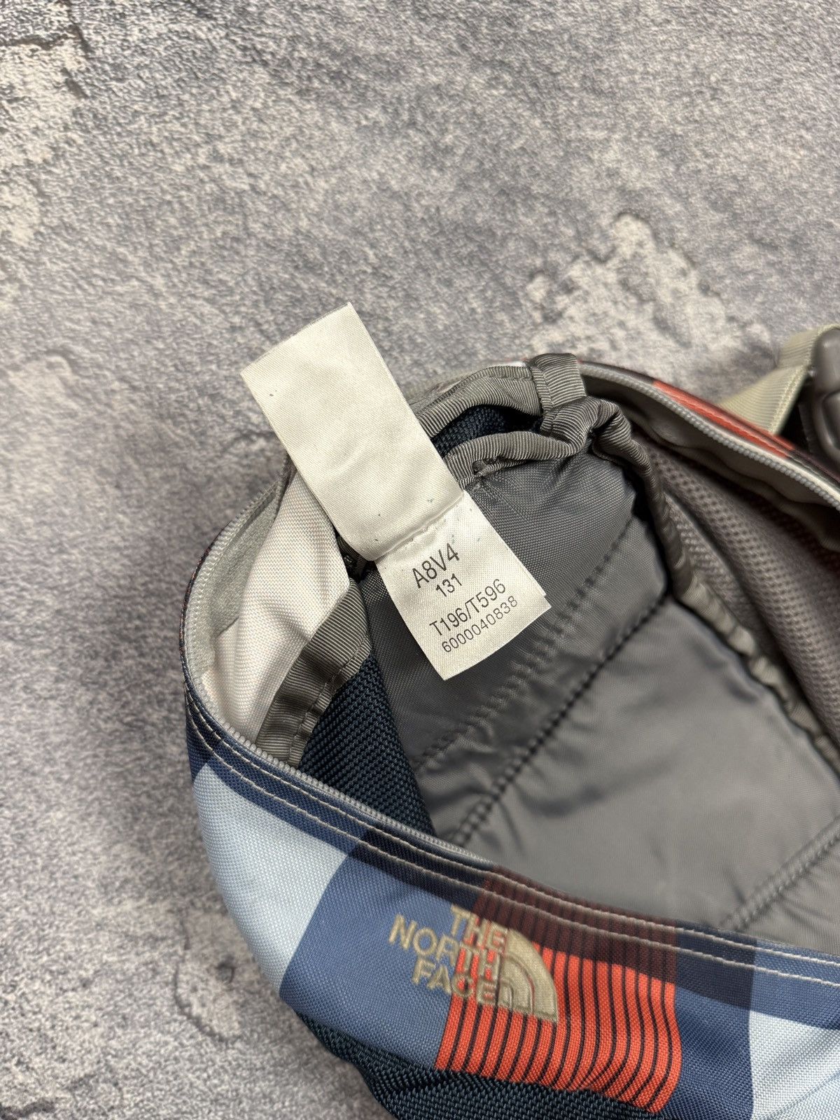 The North Face × Vintage Vintage The North face TNF Bag Messenger Bag vintage Size ONE SIZE - 6 Thumbnail