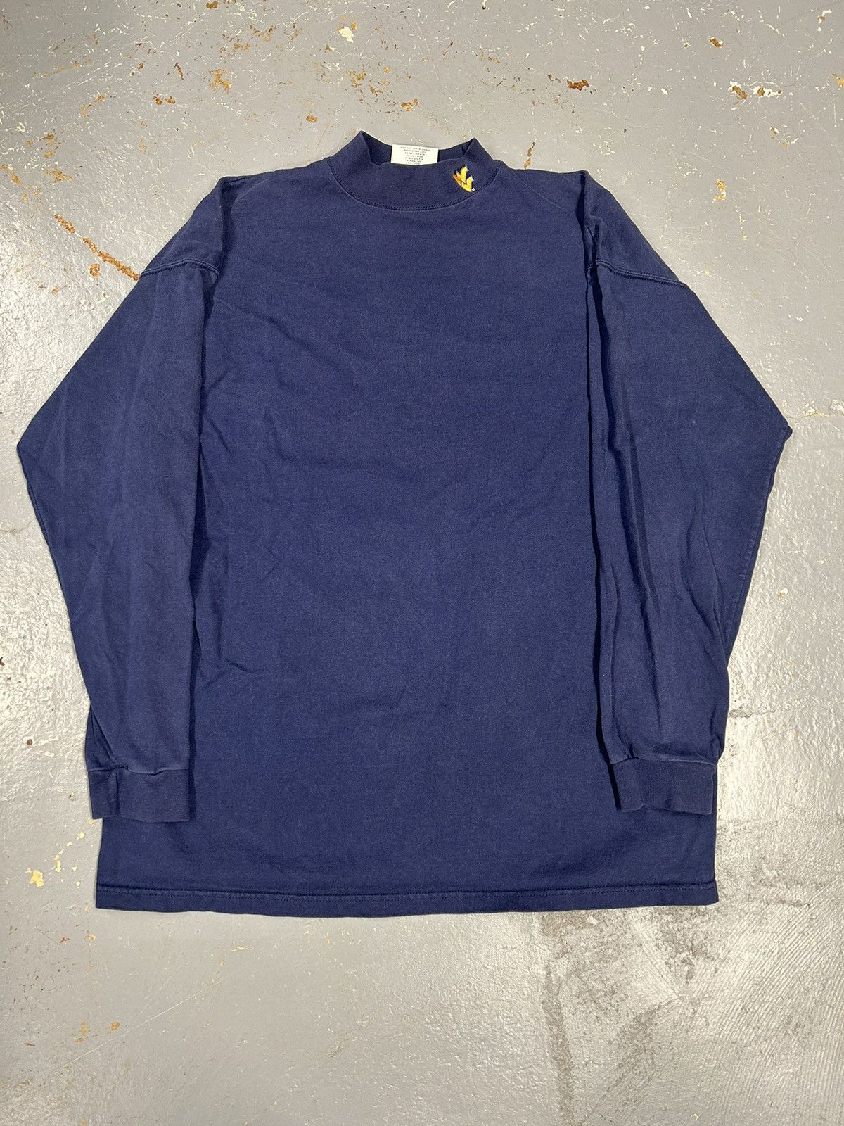 Vintage Crazy Vintage 90s West Virginia University Navy Longsleeve T Size US XL / EU 56 / 4 - 1 Thumbnail