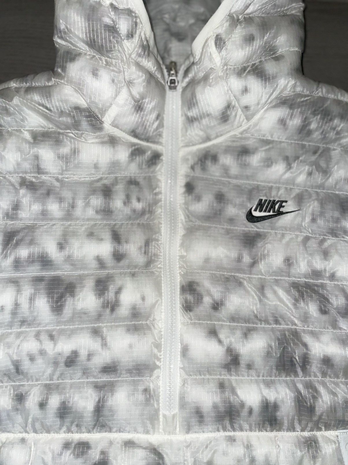 image of Men’S Half Zip White / Marble Nike Insulate Puffer, Men's (Size Medium)