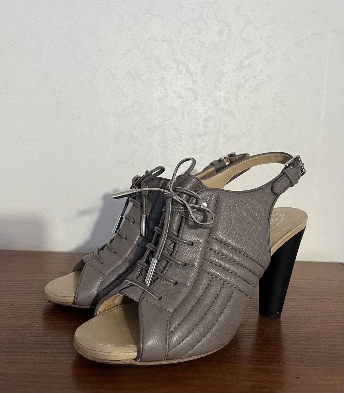Tod's Tod’s Quilted Pattern Leather Slingback Heels Made in Italy Size US 7 / IT 37 - 6 Thumbnail