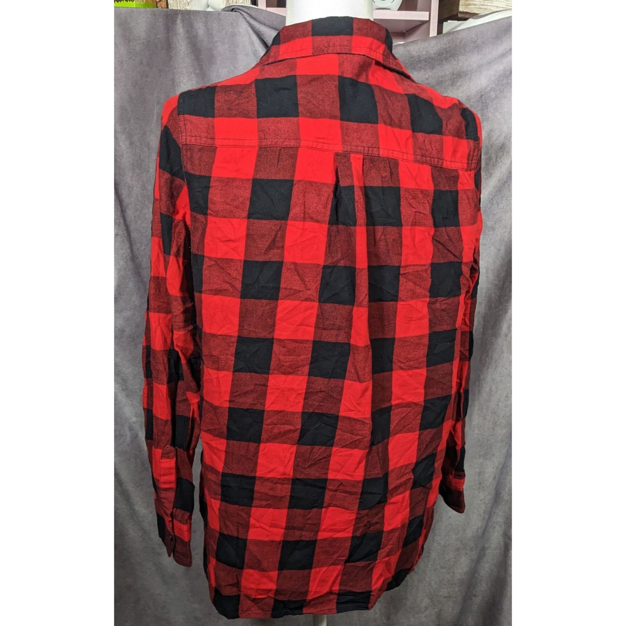Old Navy Old Navy Grunge Red And Black Buffalo Plaid Button Down Top Size M / US 6-8 / IT 42-44 - 5 Thumbnail