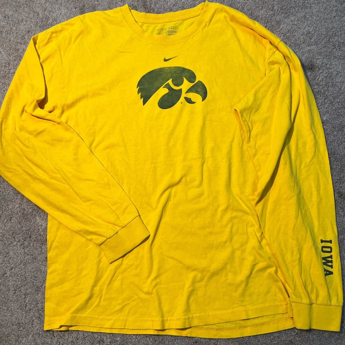 Nike Vintage Y2K Nike Center Swoosh Iowa Hawkeyes long sleeve tee Size US L / EU 52-54 / 3 - 2 Thumbnail