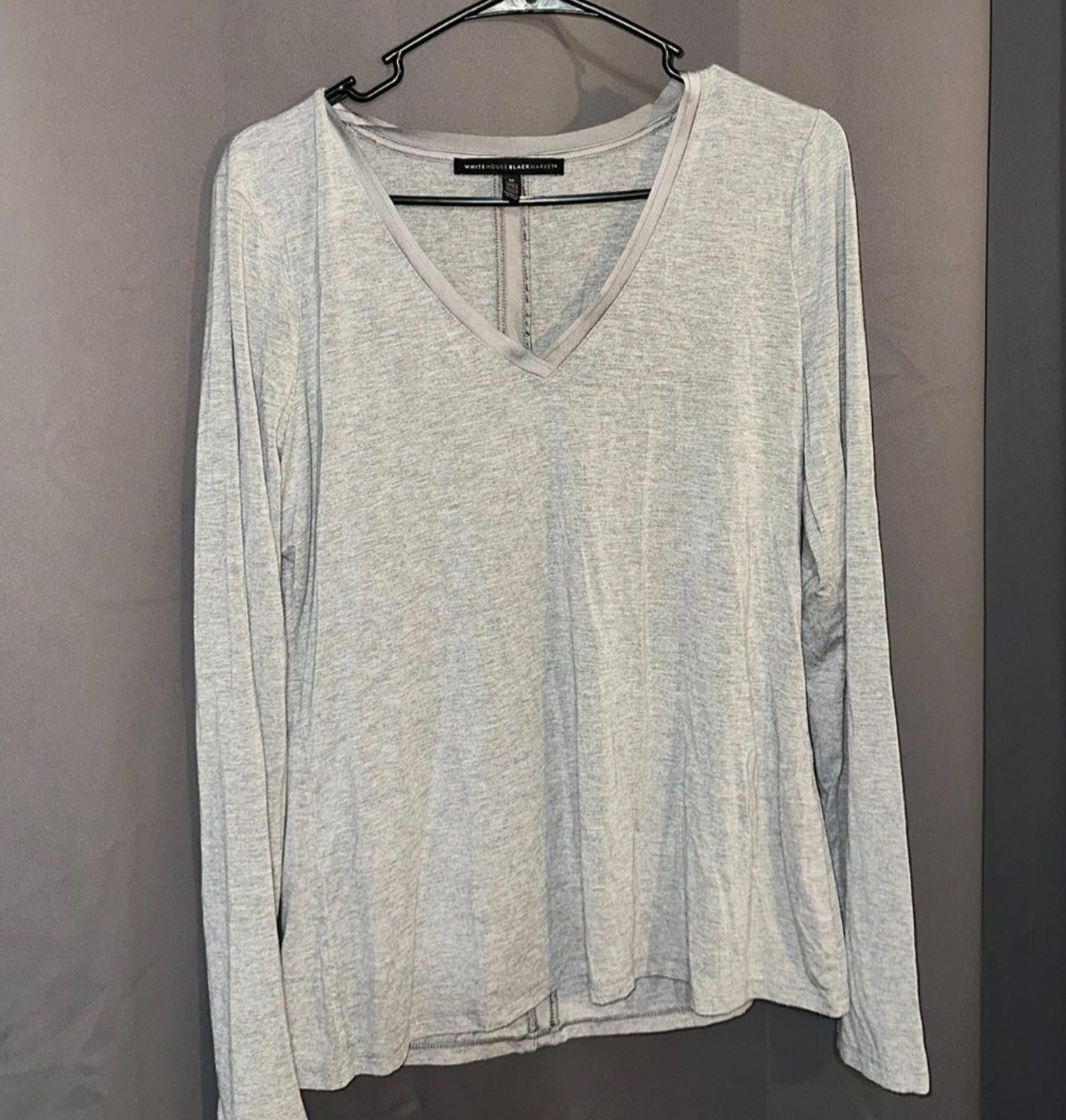 Designer WHBM Heather Gray Knit Top M | Soft & Sleek Size M / US 6-8 / IT 42-44 - 1 Thumbnail