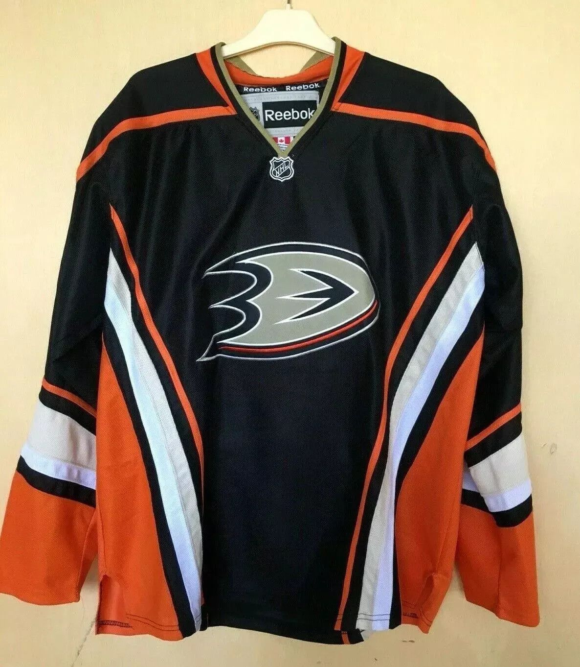 Reebok VINTAGE ANAHEIM DUCKS CCM COREY PERRY NHL ICE HOCKEY SHIRT Size US L / EU 52-54 / 3 - 2 Thumbnail