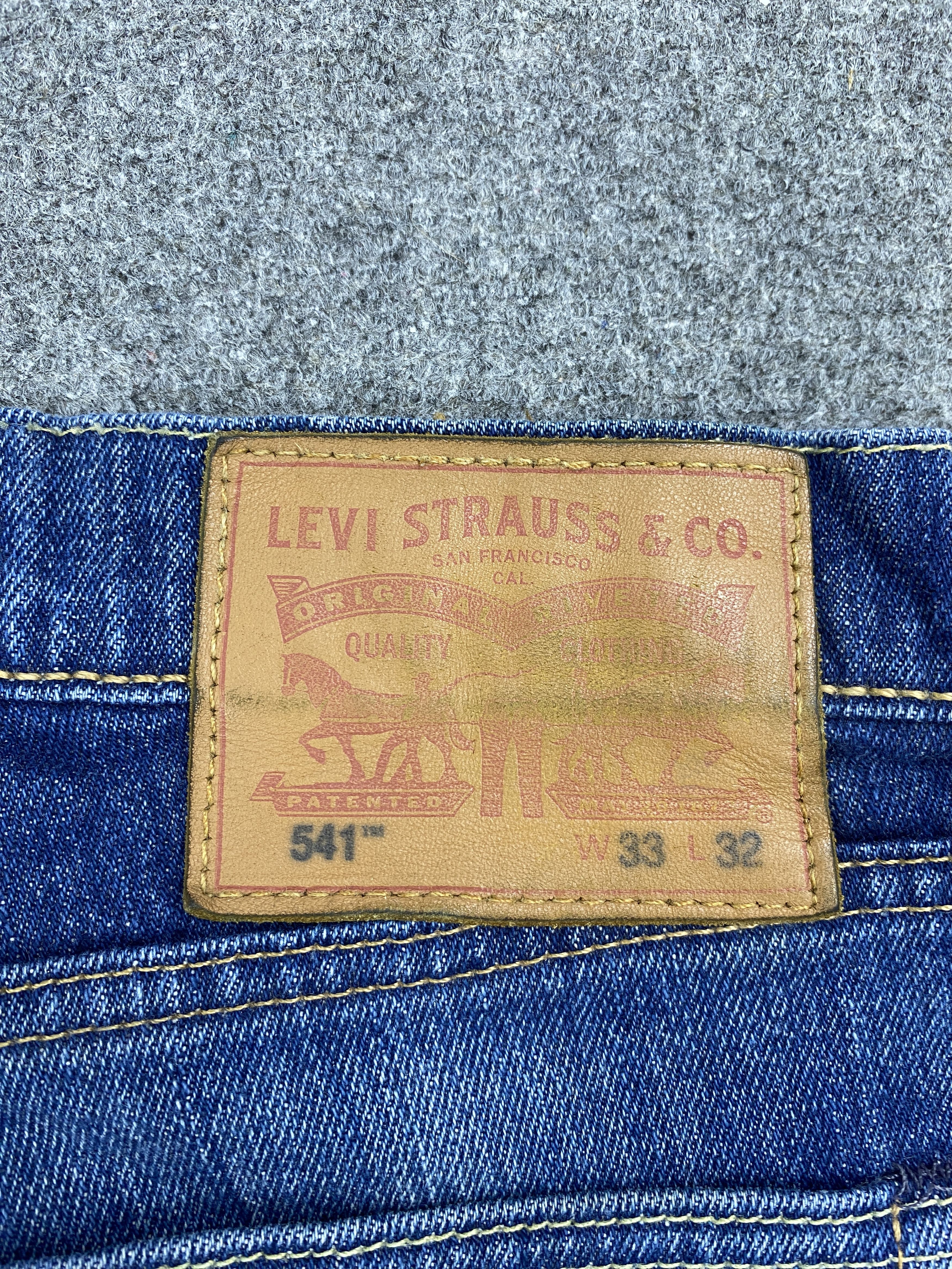 Levi's × Vintage Distressed Vintage Levi's 541 Denim Jeans Size US 34 / EU 50 - 5 Thumbnail