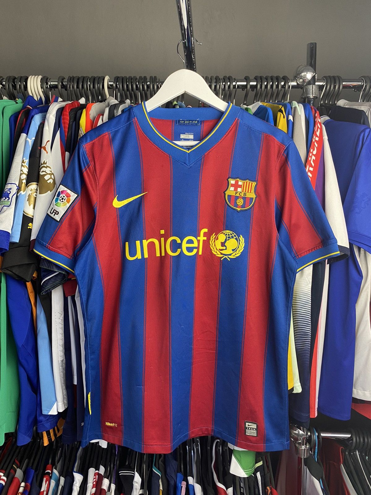 Nike 2009/10 NIKE BARCELONA 10 MESSI SOCCER FOOTBALL JERSEY SHIRT Size US M / EU 48-50 / 2 - 1 Thumbnail