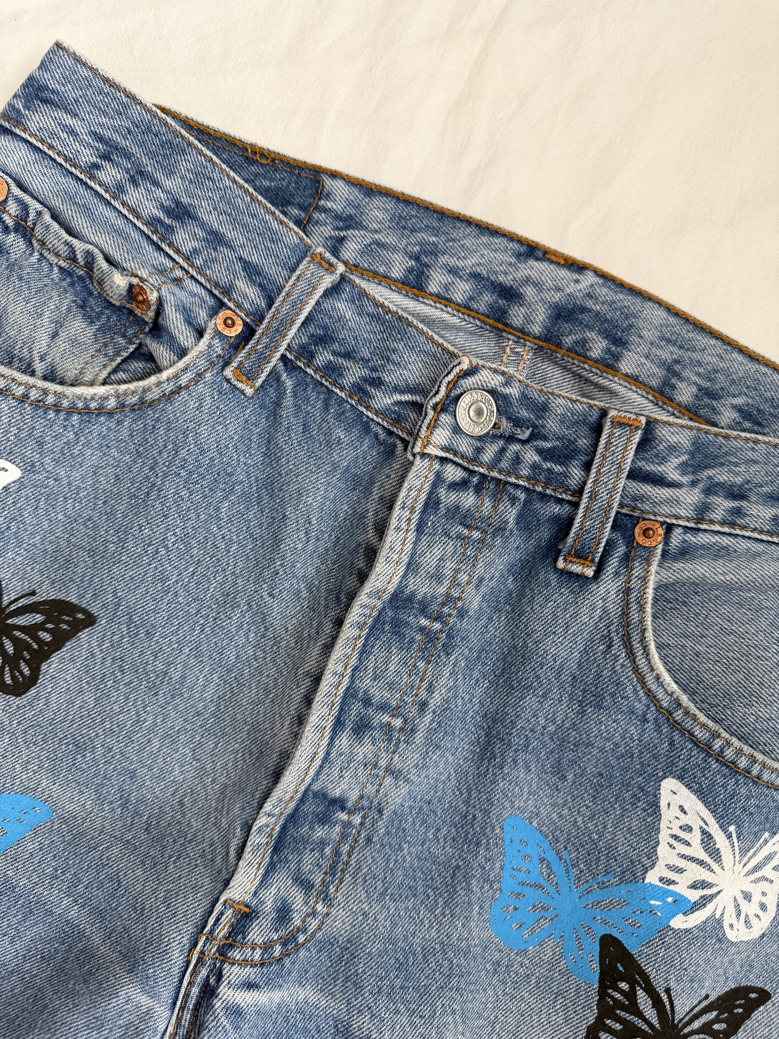 Levi's About Dreams butterfly jeans Size US 33 - 3 Thumbnail