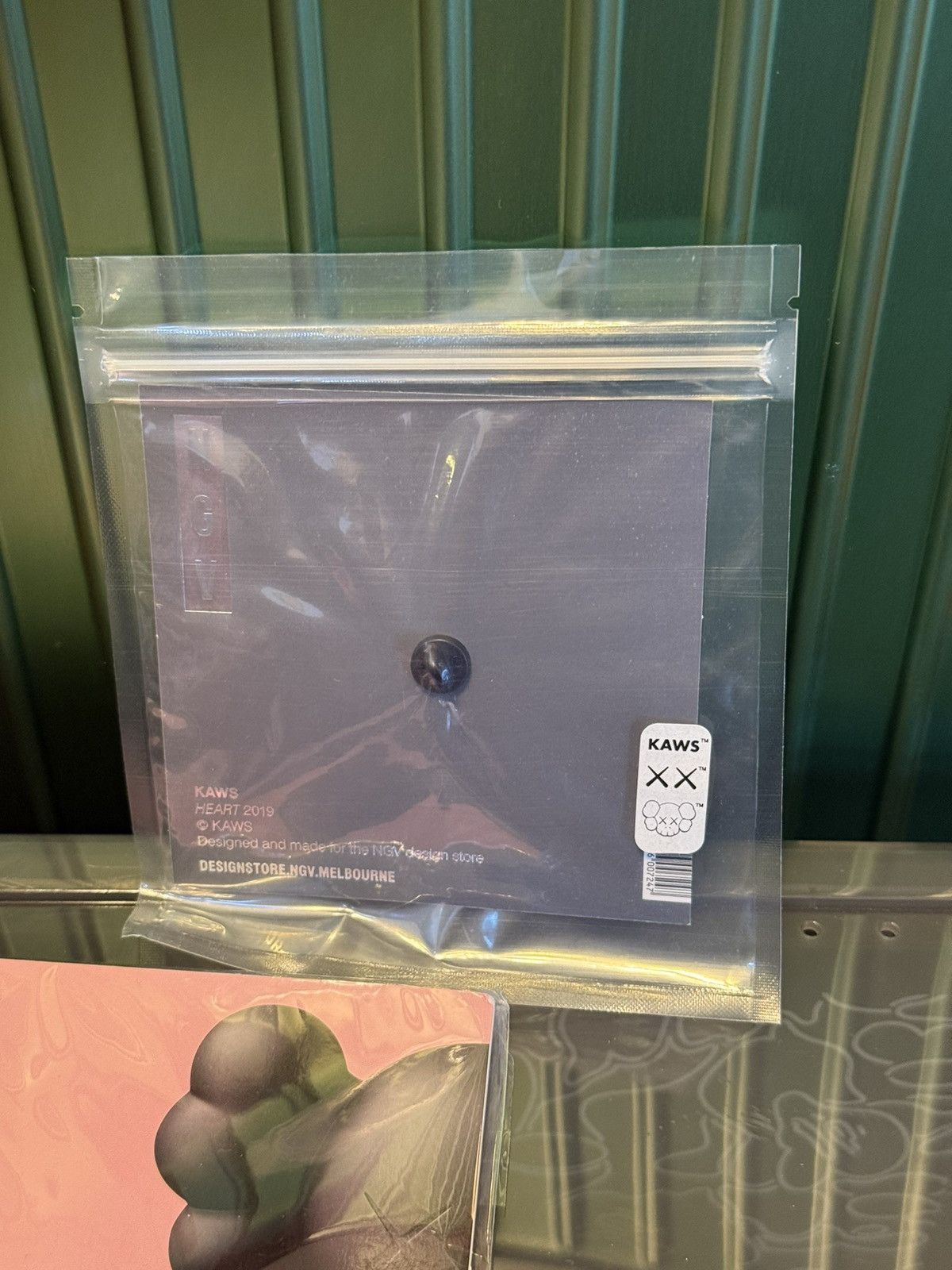 Kaws KAWS X NGV HEART PIN Size ONE SIZE - 3 Thumbnail
