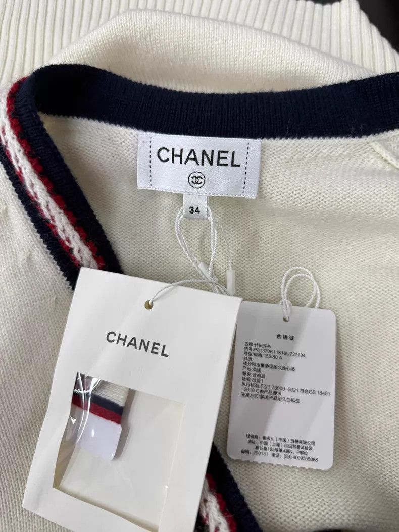Chanel Chanel 26P white cashmere knitted cardigan coat Size XXS / US 00 / IT 34 - 4 Thumbnail