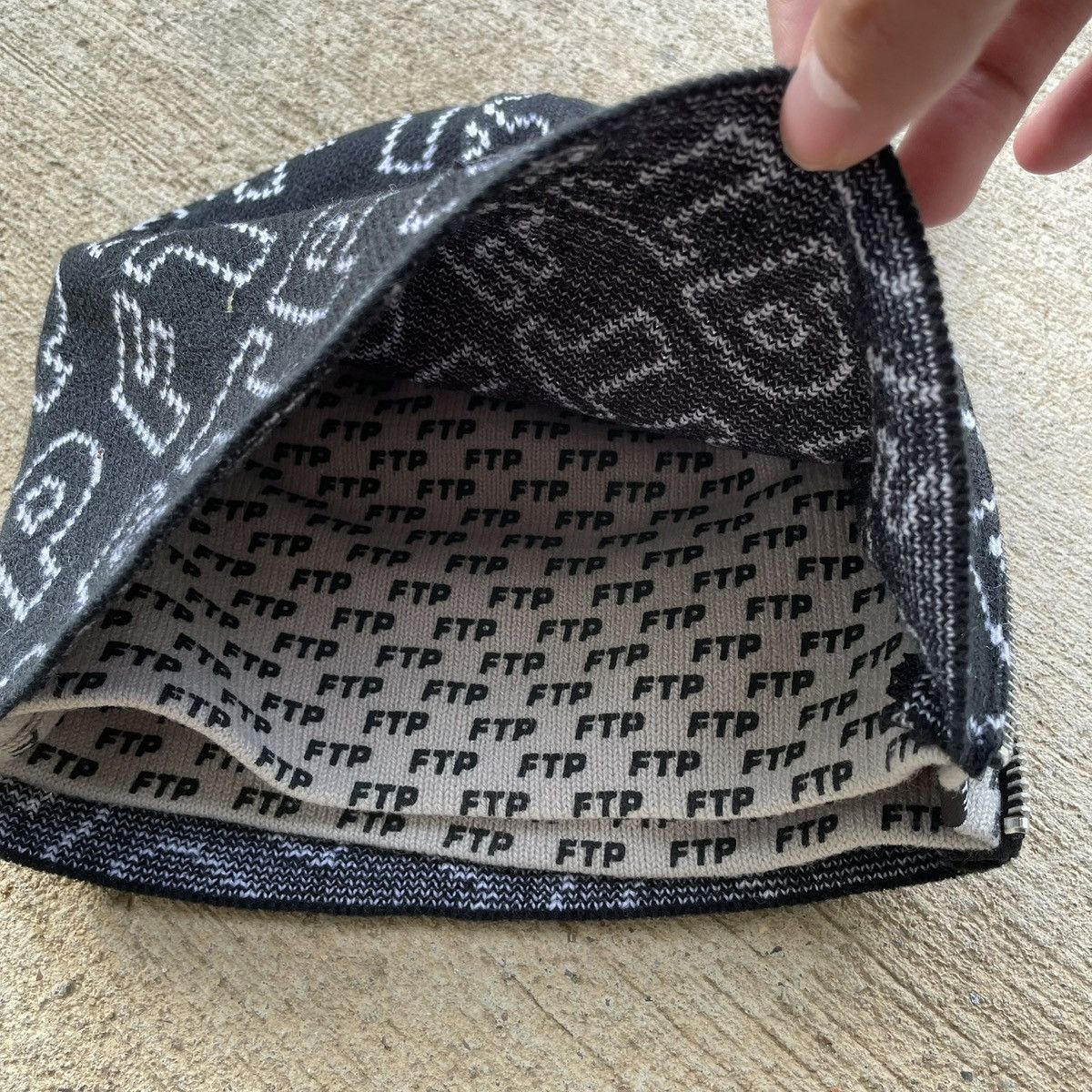 Fuck The Population FTP Zipper Beanie Black Brand New F*** The Population Size ONE SIZE - 5 Thumbnail